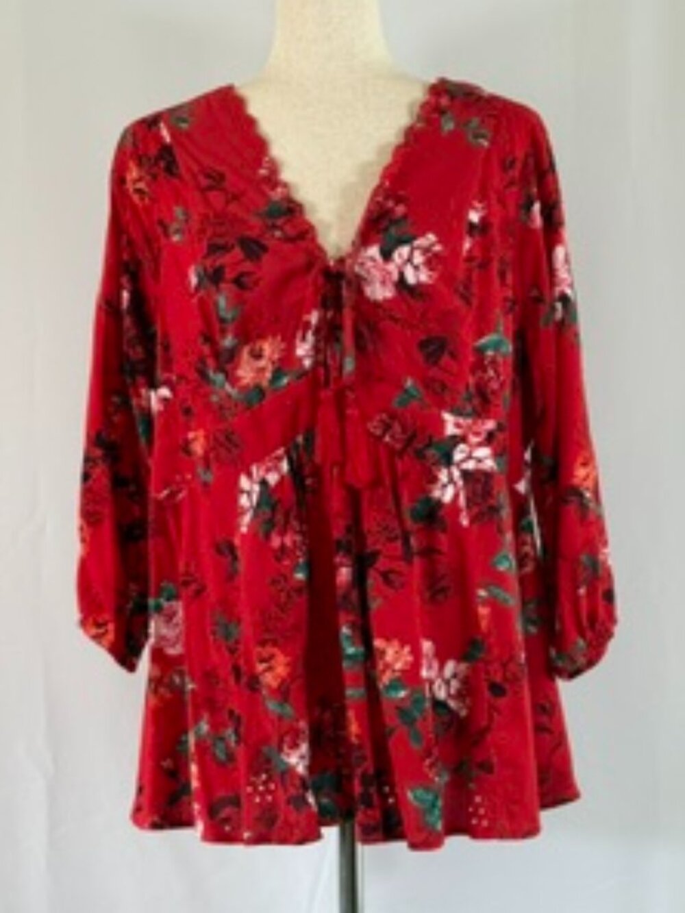 Torrid Size 0 Red Floral Baby doll Blouse 3/4 Sleeve Boho Plus